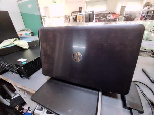HP Pavilion 17-e098sg, AMD A10-5750M, 17Zoll, DE | 2x Radeon HD8650G | 8670M |  8 GB RAM | 1 TB HDD | mit mit Ladegerät | Zustand: Gut – Bild 3