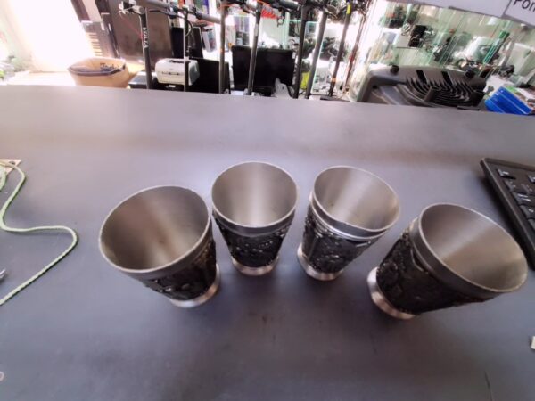 4 X Frieling Zinn Becher  | 1 becher ist verformt (Foto 6) | Zustand: In Ordnung – Bild 2