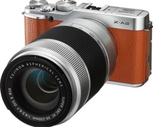 Fujifilm X-A2 braun | +Objektiv XC 16-50mm OIS II | mit 1 Akku+ Ladegerät | Blitz funktioniert nicht | Zustand: Gut