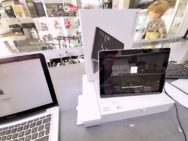Microsoft Surface Go, Pentium Gold 4415Y | mit Originalverpackung | 8Gb | 128Gb | mit mit Ladegerät | Zustand: Sehr Gut – Bild 2