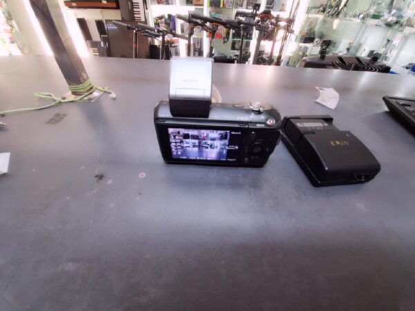 Sony Alpha Nex-3 Digitalkamera | mit Blitz Hvl-e7s |+ 2Akkus und mit Ladegerät | Gehäuse hat eine Rise(Foto 5) | Zustand: Gut – Bild 3