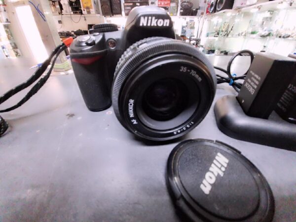 Nikon D3100 mit Objektiv Nikkor 35-70mm | 2 Akkus+ mit Ladegerät | Zustand: Gut – Bild 3