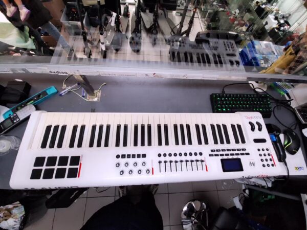 M-Audio Axiom Pro 61 | Professional Midi Keyboard Controller | Zustand: Gut – Bild 3