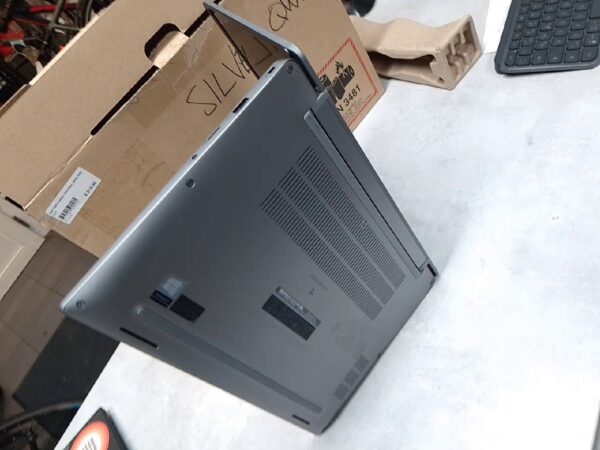 Dell Latitude7400 I7-8665u, Touch | mit Originalverpackung | 16Gb Ram | 256Gb SSD | Bios ist gesperrt ! Windows 10 ist installiert | Zustand: Sehr Gut – Bild 4
