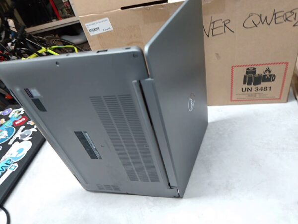 Dell Latitude7400 I7-8665u, Touch | mit Originalverpackung | 16Gb Ram | 256Gb SSD | Bios ist gesperrt ! Windows 10 ist installiert | Zustand: Sehr Gut – Bild 6