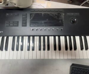 Native Instruments Kontrol S49n Mk3  | +Strom Kabel