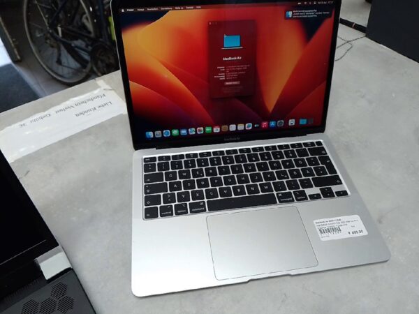 Macbook Air 2020 13 Zoll   | intel i5 | 8GB RAM | 512GB SSD  | intel Iris Plus Graphics 1536MB   | Zyklen:218 | Zustand: Gut