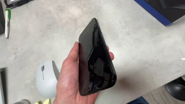 iPhone 15 128GB | Zerkratzt . | SimLock: Frei | Zustand: Gut | Farbe: schwarz | Akku: 92% – Bild 4