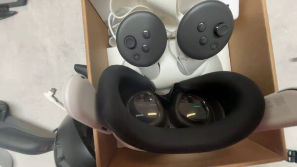 Meta Quest 3 128gb  | mit extra  Akku  | mit Originalverpackung | Zustand:: Sehr Gut | Farbe: weiss – Bild 4