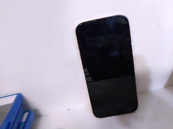 iPhone 14 Pro 256GB | Hinter Camera sprung | Display Kratzer  | SimLock: Frei | Zustand: In Ordnung | Farbe:  | Akku: 88% – Bild 3