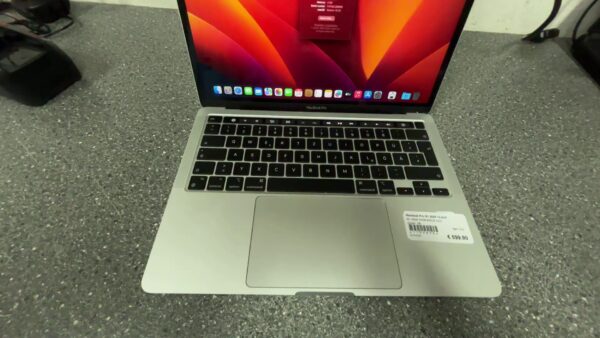 Macbook Pro M1 2020 13-inch  | M1  | 8GB RAM | 256GB SSD
Zyklen :58. | Zustand: Sehr Gut – Bild 4