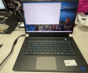 Dell Alienware  X17 R2  Model: P48E  165HZ | I9-11980HK  | 32GB  RAM  | 1TB SSD   | Rtx 3080 16GB  | Zustand: Gut