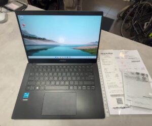 Msi Notbook  | 12th Gen Core i3-1215U | 8GB RAM | 500 GB SSD |  Windows 11. Rechnung von 02.01.2025+Garanti Ladegerät  | Zustand: Sehr Gut