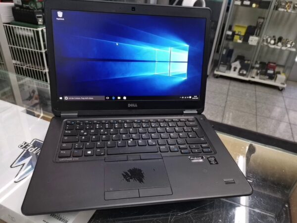 Dell Latitude 5480  i5-6200U 2.30 GHz | 16.00 GB 512 GB SSD.Windows 10 | Zustand: Gut