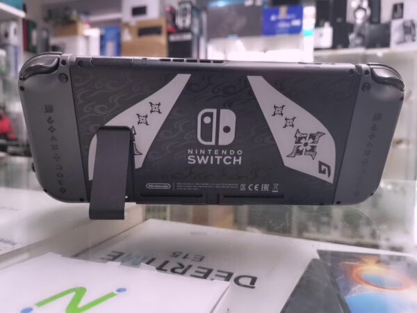 Nintendo Switch - Monster Hunter Rise Bundle schwarz/grau | Schwarze Tasche  | Mit  Ladegerät 
1 Spiel  |  Ohne Docking Station  | Zustand: Sehr Gut | Farbe: schwarz – Bild 3