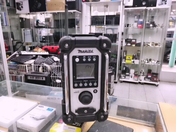 Makita DMR116 G-Serie Akku-/Elektro-Baustellenradio solo | Ohne Ladegerät  | Zustand: Gut – Bild 3