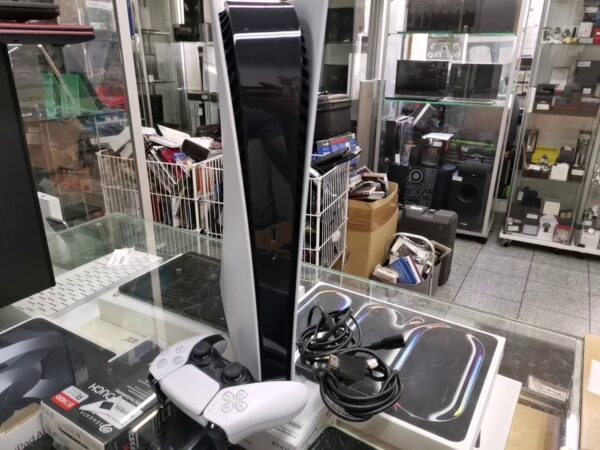 Sony PS5 825GB Digital Edition | mit Originalverpackung | Zustand: Sehr Gut | Farbe: weiss – Bild 3
