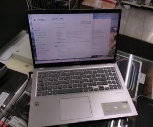 Asus VivoBook  Core I3-1005G1  | 8.00 GB Ram 512 GB SSD Windows 11 Home  | Zustand: Gut