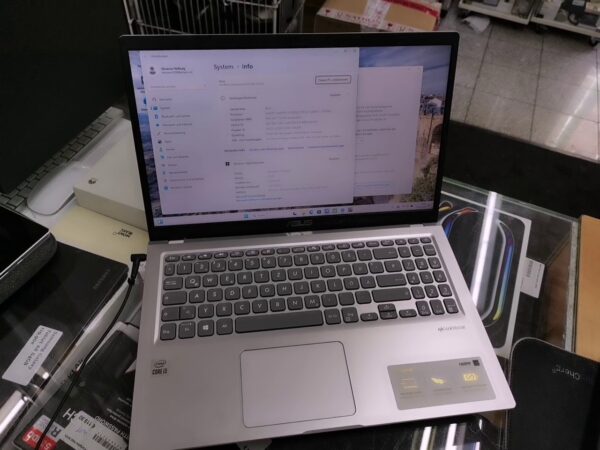 Asus VivoBook  Core I3-1005G1  | 8.00 GB Ram 512 GB SSD Windows 11 Home  | Zustand: Gut