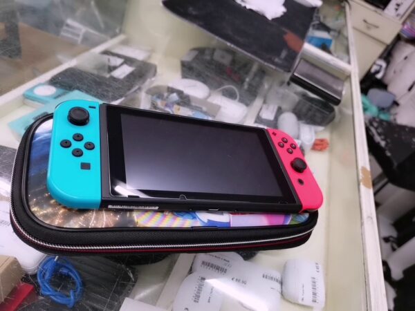 Nintendo Switch | Ohne  Lade   | Zustand: Gut | Farbe: schwarz – Bild 3