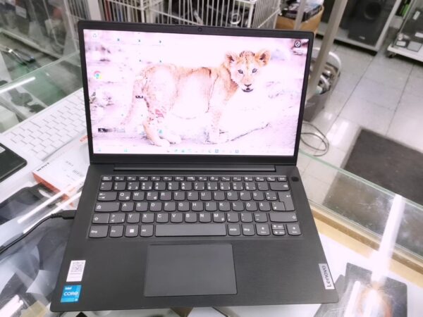 Lenovo V14 G3 IAP Core i3-1215U 1.20 GHz | 8.00 GB Ram 256 GB SSD Windows 11 Pro Mit Ladegerät  | Zustand: Sehr Gut