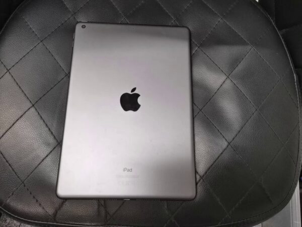 Ipad 8 generation 32gb | Zustand: Gut – Bild 2