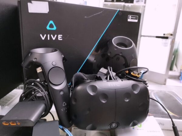 HTC Vive Focus Vision | mit Originalverpackung | Zustand: Sehr Gut