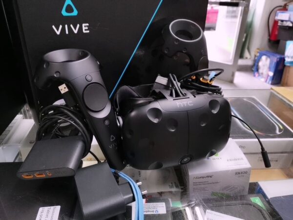 HTC Vive Focus Vision | mit Originalverpackung | Zustand: Sehr Gut – Bild 3