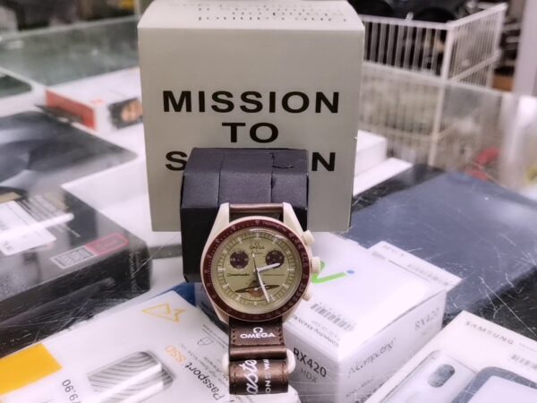 Omega X Swatch L Mission To Saturn - | mit Originalverpackung | Zustand: Wie Neu – Bild 3