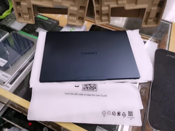 Lenovo Yoga Slim 7 14q8x9, Cosmic Blue, Snapdragon X Elite X1e-78-100 | 16GB RAM | 1TB SSD | DE Windows 11 Home  | Zustand: Wie Neu – Bild 6