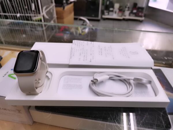 Apple Watch Series 9 (GPS + Cellular) 41mm Aluminium Polarstern mit Sportarmband S/M Polarstern | mit Originalverpackung | mit org. Rechnung vom 25.07.2024 | Zustand: Wie Neu – Bild 2