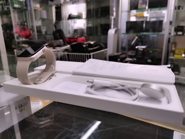 Apple Watch Series 9 (GPS + Cellular) 41mm Aluminium Polarstern mit Sportarmband S/M Polarstern | mit Originalverpackung | mit org. Rechnung vom 25.07.2024 | Zustand: Wie Neu – Bild 4