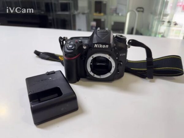 Nikon D7200 Body | Mit Ladegerät | Zustand: Gut – Bild 3