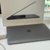 Macbook Pro 13-inch 2019  | Core i5  |  8GB Ram  |  128GB SSD  |  macOS Sonoma  |  Touch Bar  | mit Ladegerät  |  Verpackung  |  231 Ladezyklen  | Zustand: Sehr Gut – Bild 5
