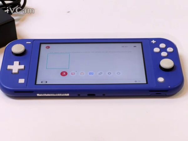 Nintendo Switch Lite | Mit Ladegerät  |  Ohne Verpackung  | Zustand: Sehr Gut | Farbe: blau – Bild 4