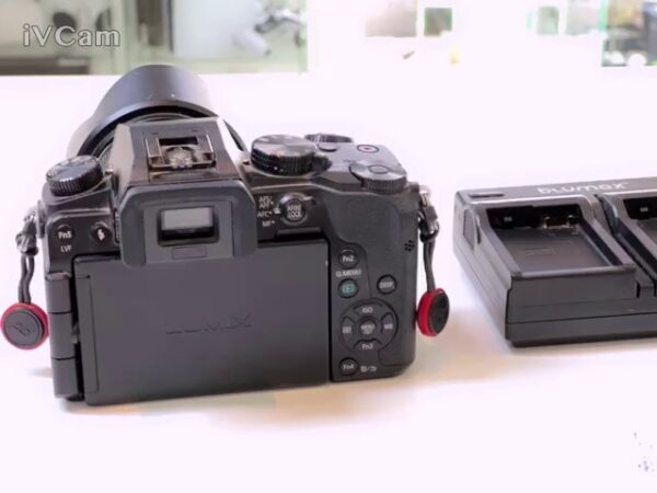 Panasonic Lumix DMC-G70 mit Kit 14-42mm Digitalkamera  | Mit Universale ladegerät
 | Zustand: Gut – Bild 4