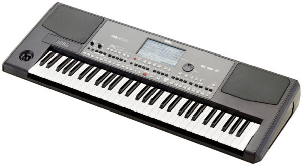 Korg Pa-600 Keyboard | mit Tasche | verschiedene Sets vorgespeichert. | Zustand: Sehr Gut