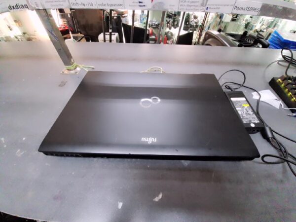 Fujitsu I5-3210m CORE I5, 15,6Zoll, DE | 4GB RAM | 256GB SSD | Win 11 Home | Akku Kaput | mit mit Ladegerät | Zustand: Sehr Gut – Bild 3