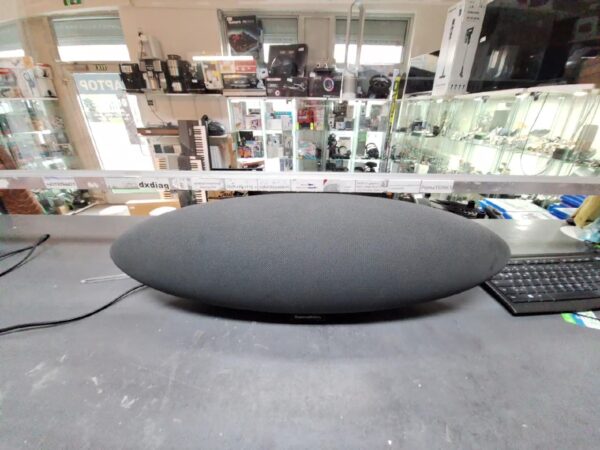 Bowers & Wilkins Zeppelin Wireless | gebrauchsspuren | Die Verkleidung ist bisschen gerissen (Sieh Fotos 4 | 5) | Zustand: Gut – Bild 2