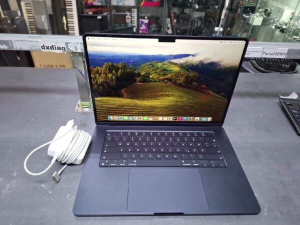 Apple MacBook Air 15,3 Zoll M2 2023, DE | 8Gb | 512 SSD | Lyklen 21 | mit Ladegerät | Zustand: Sehr Gut – Bild 2