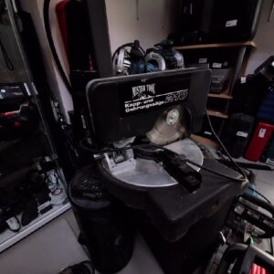 Mister Tool M1X-ZT201Z3-210 Kapp- Und Gehrungssäge | mit Originalverpackung | Kapp- Und Gehrungssäge 1050 Watt | Zustand: Sehr Gut