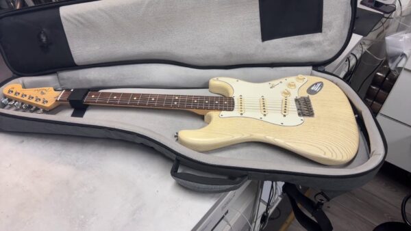 FSR AM STRAT RSTC ASH RW OWT  | Baujahr 2014 | Zustand: Sehr Gut
