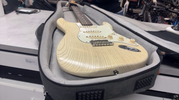 FSR AM STRAT RSTC ASH RW OWT  | Baujahr 2014 | Zustand: Sehr Gut – Bild 6