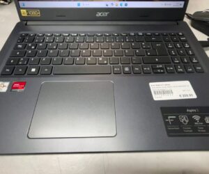Acer Aspire 3  | Amd Athlon Silver 3050U |  8GB RAM | 256 GB SSD |  Windows 11. Ladegerät  | Zustand: Sehr Gut