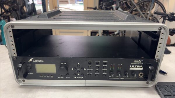 Fractal Audio Systems - Axe-fx Ultra | Koffer schwarz