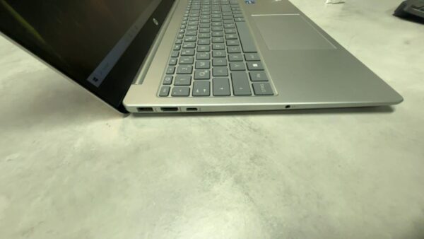 Hp  I5-1335u   | HP 15-fd0255ng | Natural Silver | Core i5-1335U | 16GB RAM | 512GB SSD | Ladegerät | Zustand: Gut – Bild 3