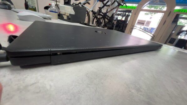 Hp Laptop  17-cn0216ng | intel Pentium Gold 7505 | 8GB RAM | 512GB SSD  | hat kleine Bruch  | Zustand: In Ordnung – Bild 5