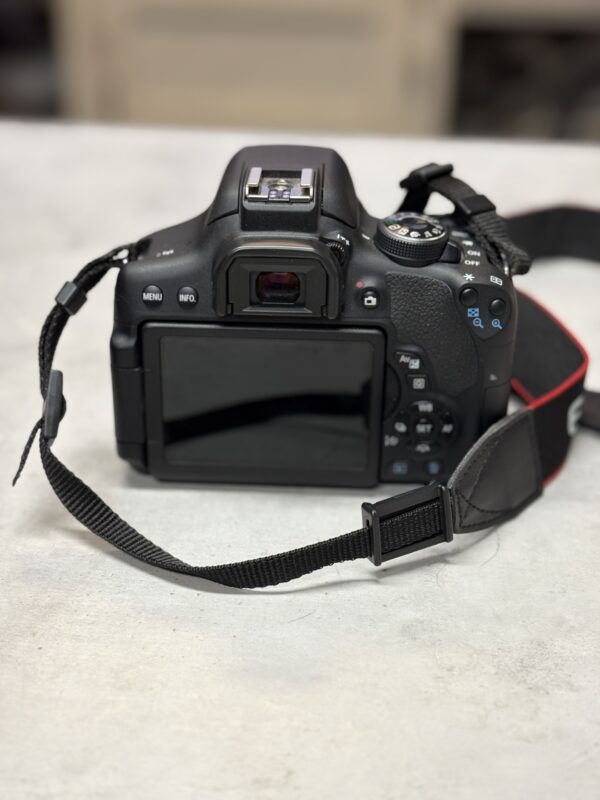 Canon 750d  | mit Ladegerät und tasche. | Zustand: Sehr Gut – Bild 3