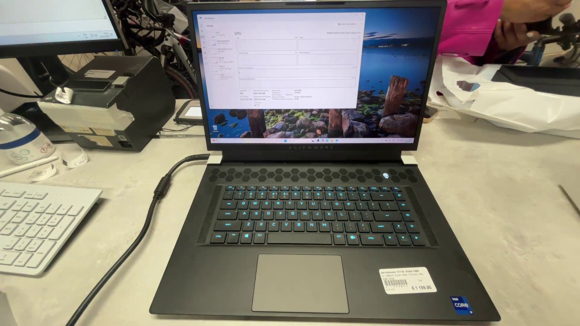 Dell Alienware X17 R2 Model: P48e 165hz | I9-11980HK | 32GB RAM | 1TB SSD | Rtx 3080 16GB | Zustand: Sehr Gut