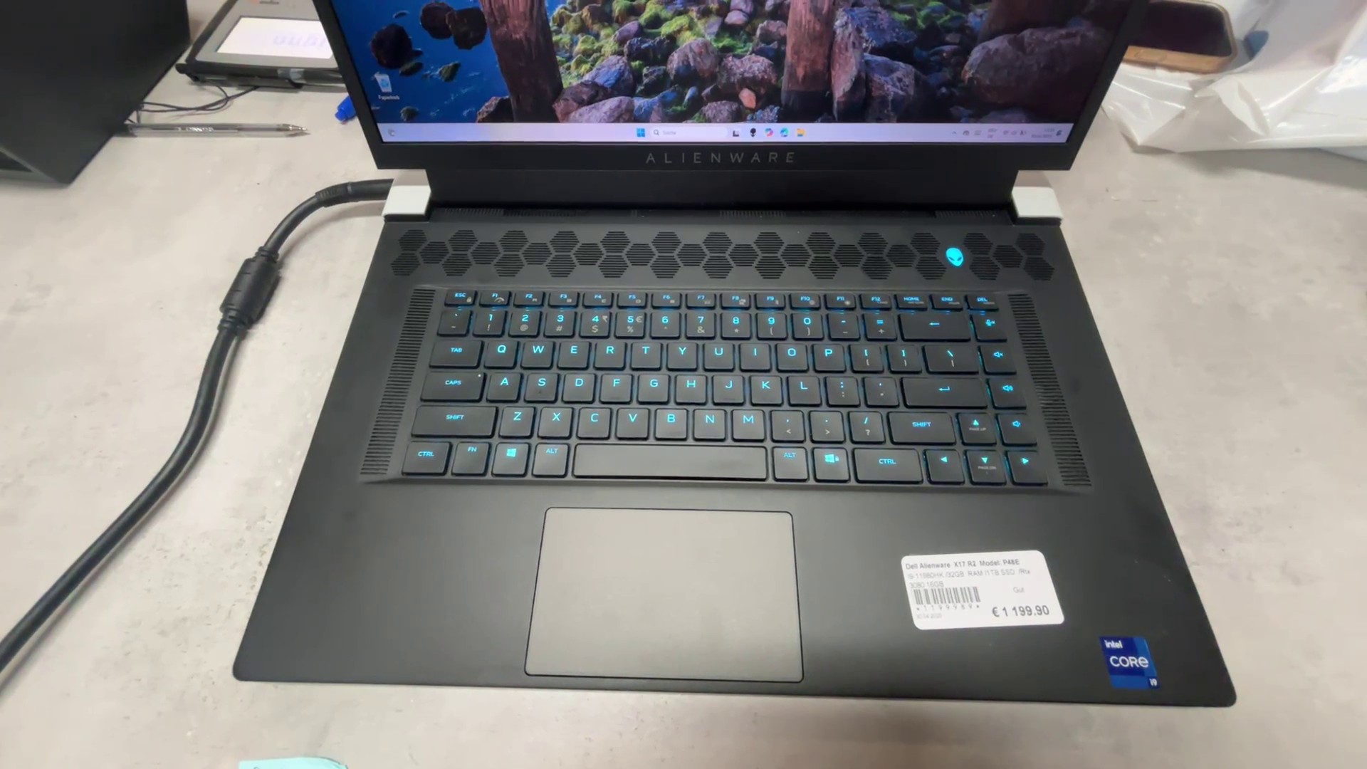 Dell Alienware X17 R2 Model: P48e 165hz | I9-11980HK | 32GB RAM | 1TB SSD | Rtx 3080 16GB | Zustand: Sehr Gut – Bild 2